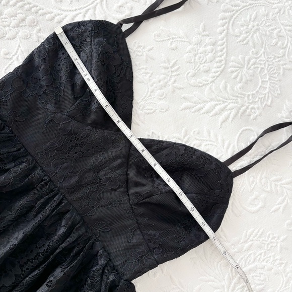 NWOT Lulus Tier I Go Black Lace V-Neck Sleeveless Tiered Maxi Dress XSmall - Picture 7 of 8